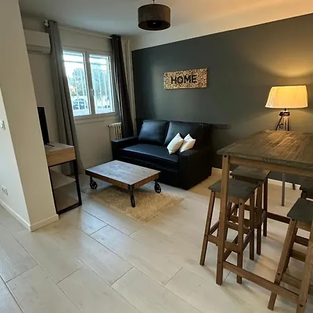 Heart Of Juans Les Pins - Ideal Location